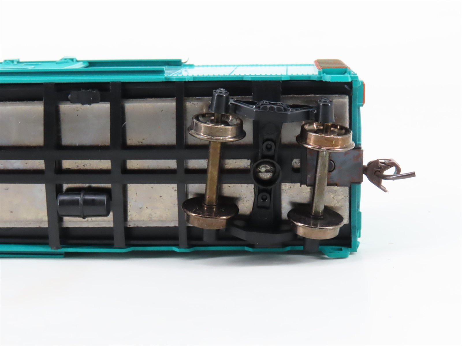 HO Scale Athearn FCP Ferrocarril del Pacífico 40' Box Car #3945 - Upgraded