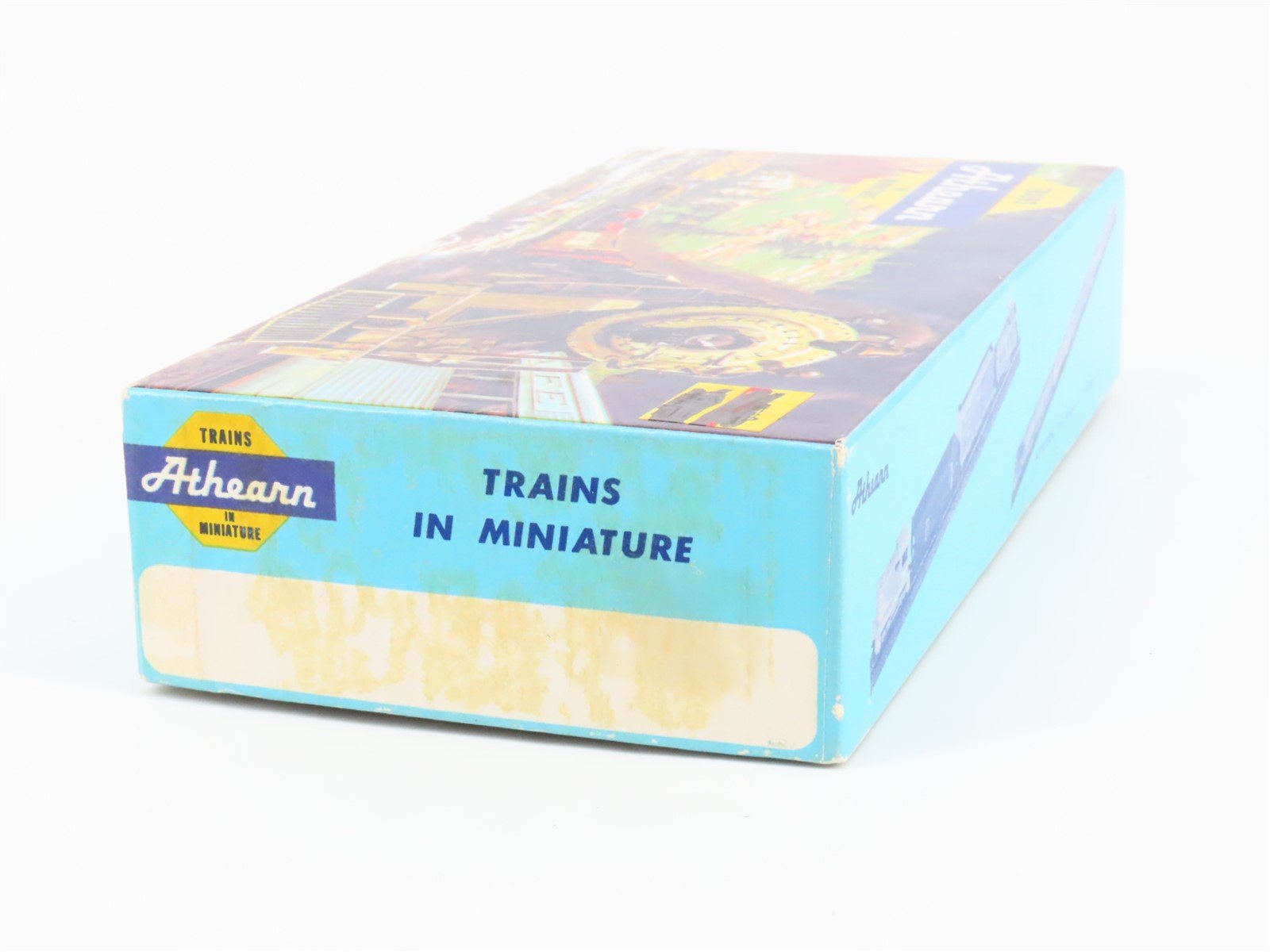 HO Scale Athearn FCP Ferrocarril del Pacífico 40' Box Car #3945 - Upgraded