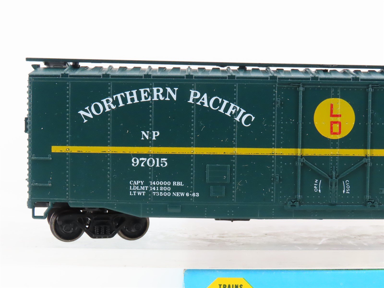 HO Athearn/Rail Runner 196 NP Northern Pacific 50' Box Car #97015 - Upgraded