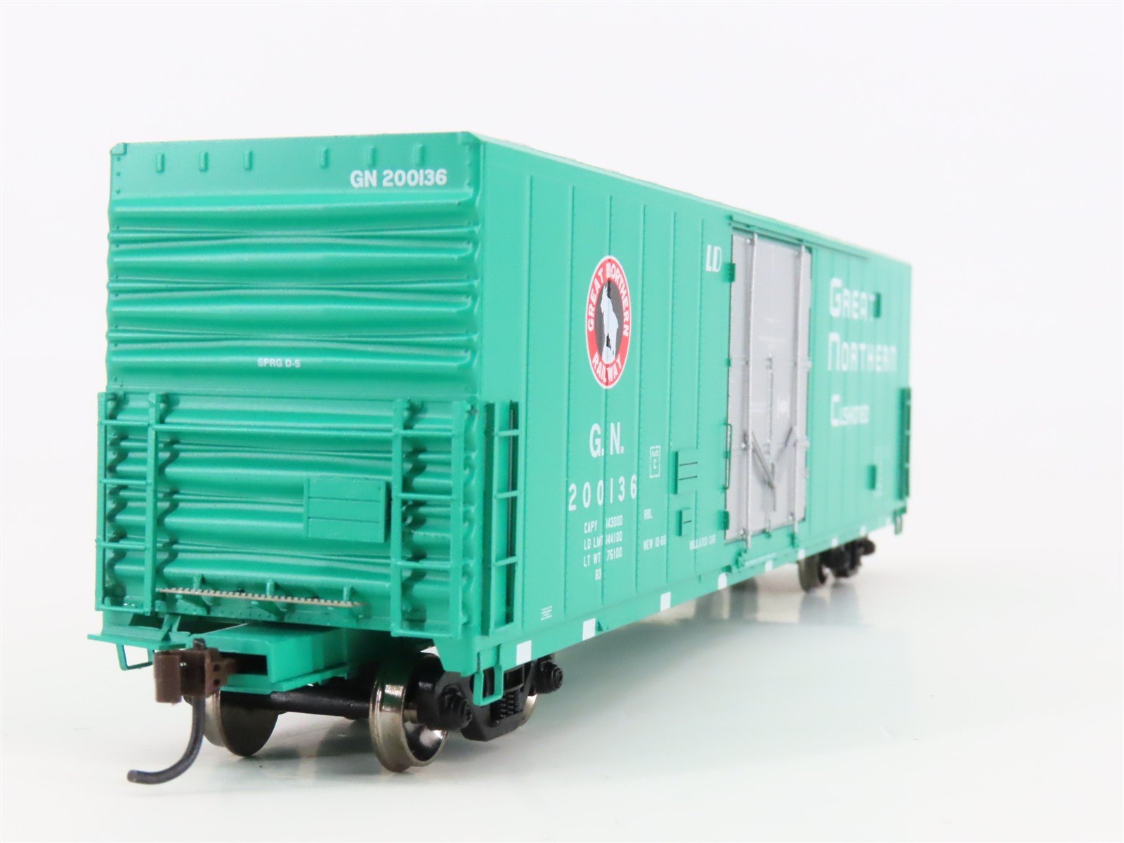 HO Scale Athearn 88957 GN Great Northern Railway 50' Plug Door Box Car #200136
