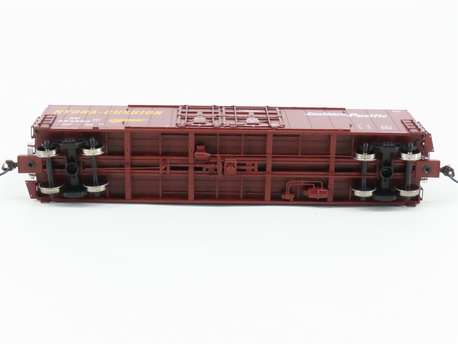 HO Scale Athearn 89174 SP Southern Pacific 50' Plug Doors Box Car #694620