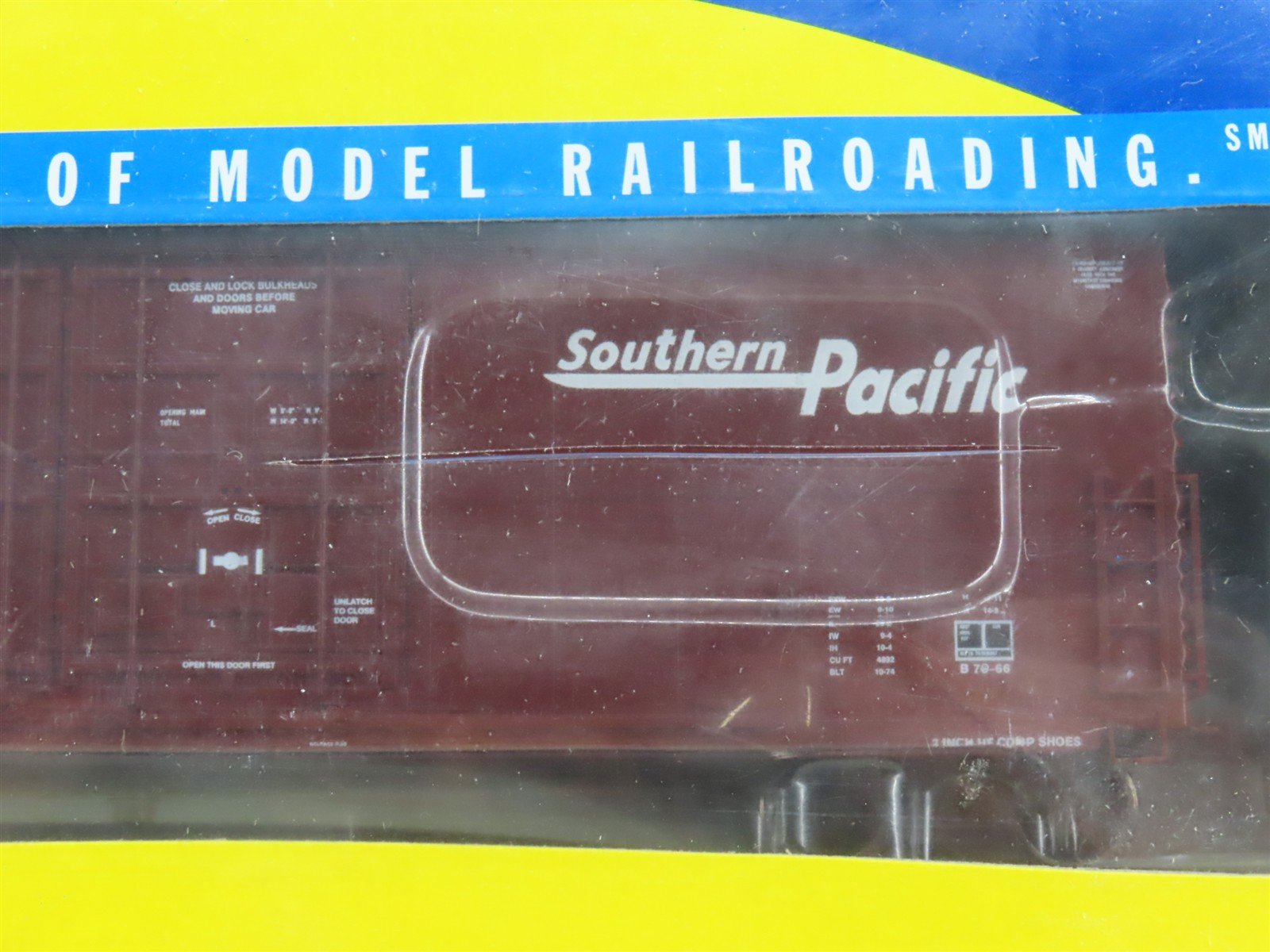 HO Scale Athearn 89173 SP Southern Pacific 50' Plug Doors Box Car #694431 Sealed