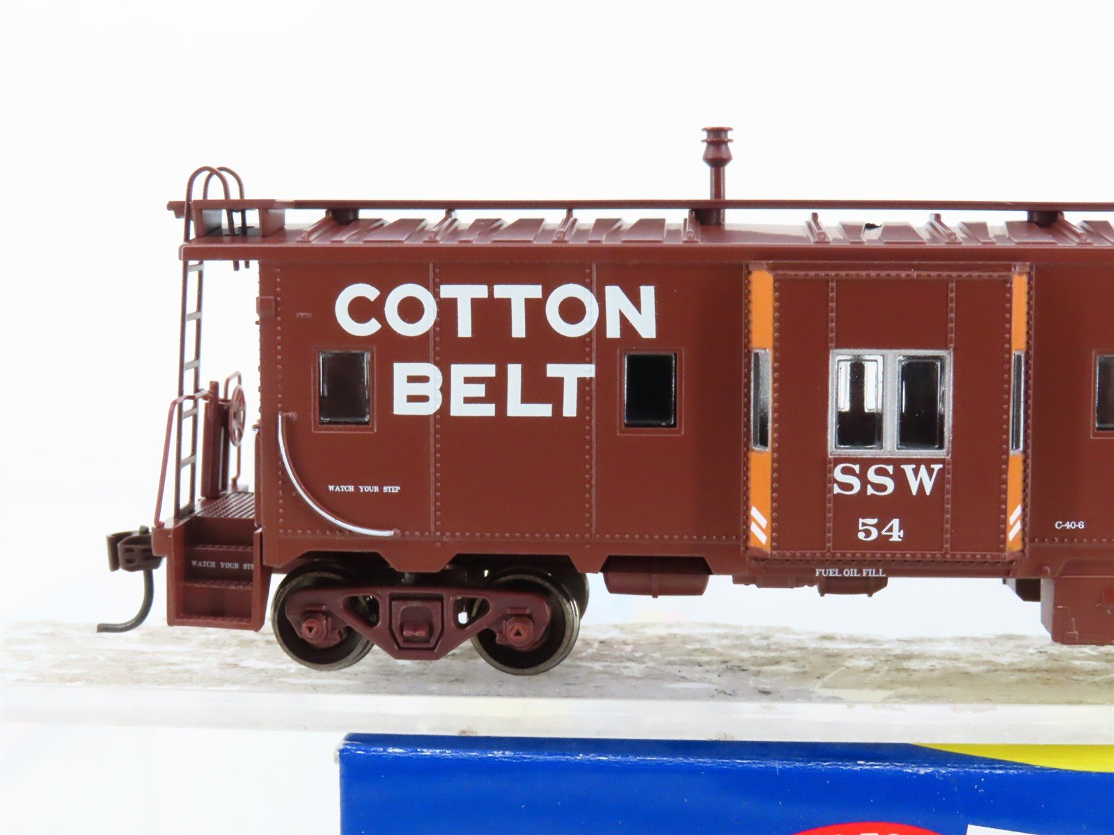 HO Scale Athearn 74699 SSW Cotton Belt Railroad Bay Window Caboose #54