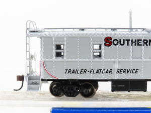 HO Scale Athearn 74177 SP Southern Pacific Railroad TOFC Cupola Caboose #1031