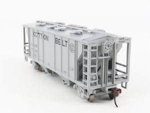 HO Scale Athearn 94362 SSW Cotton Belt Route 2-Bay Covered Hopper #77181