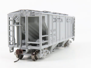HO Scale Athearn 94362 SSW Cotton Belt Route 2-Bay Covered Hopper #77181