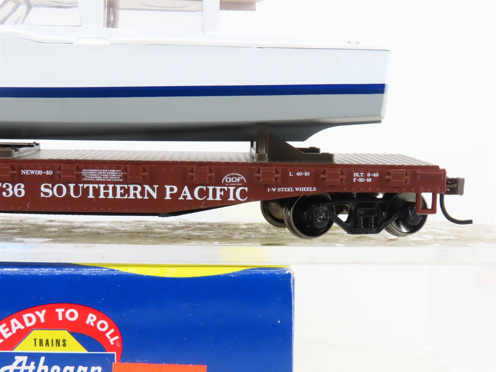 HO Scale Athearn 92186 T&NO SP Southern Pacific 40' Flat Car #24736 w/ Boat