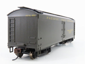HO Scale Athearn 92557 PFE Pacific Fruit Express Railroad 50' Reefer #557