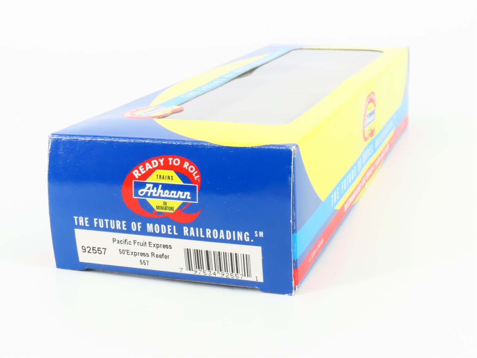 HO Scale Athearn 92557 PFE Pacific Fruit Express Railroad 50' Reefer #557