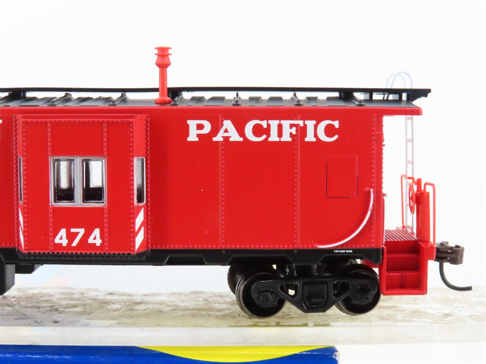 HO Scale Athearn 7463 WP Western Pacific Railroad Bay Window Caboose #474