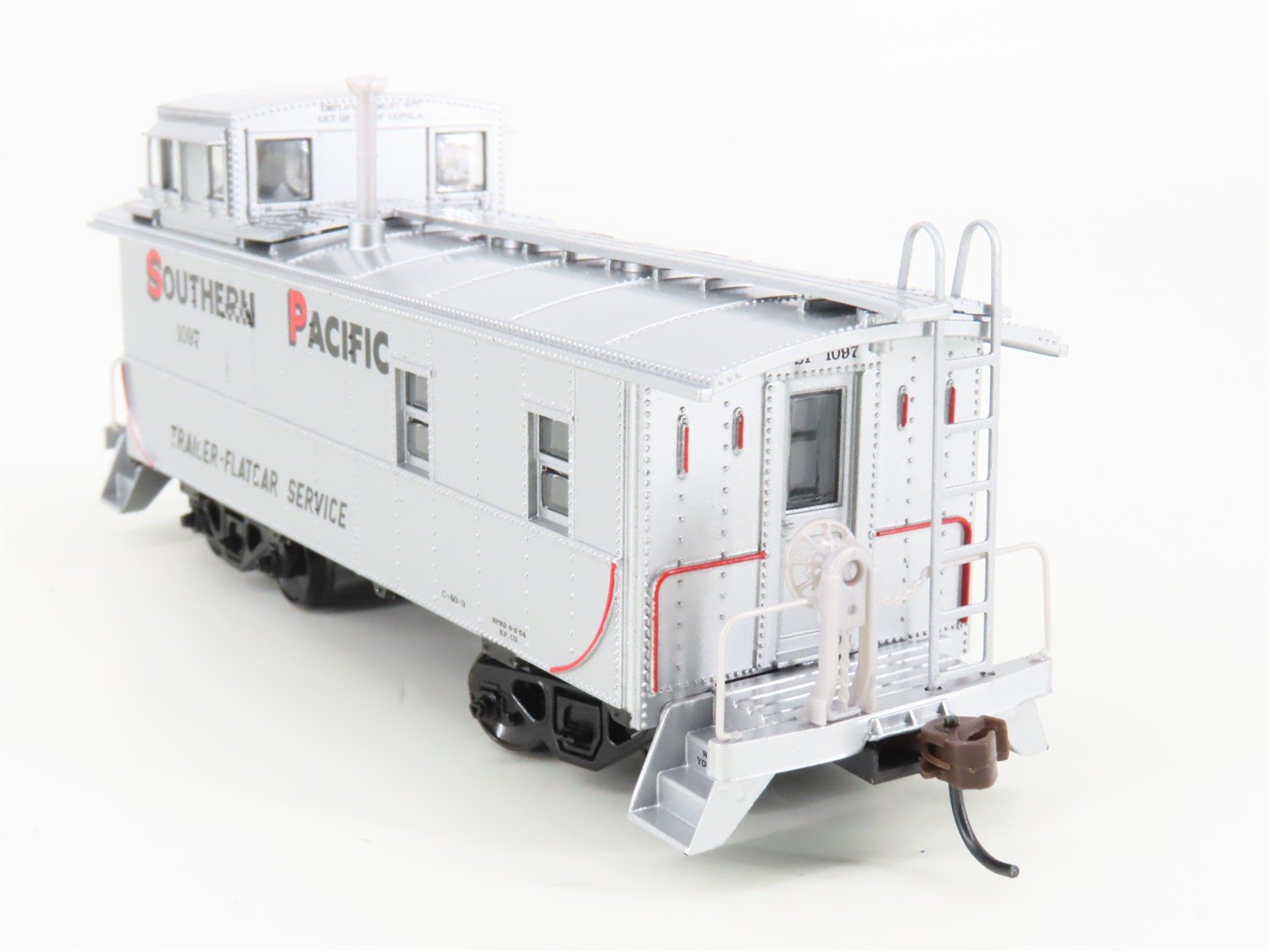 HO Scale Athearn 7407 SP Southern Pacific Railroad TOFC Cupola Caboose #1097