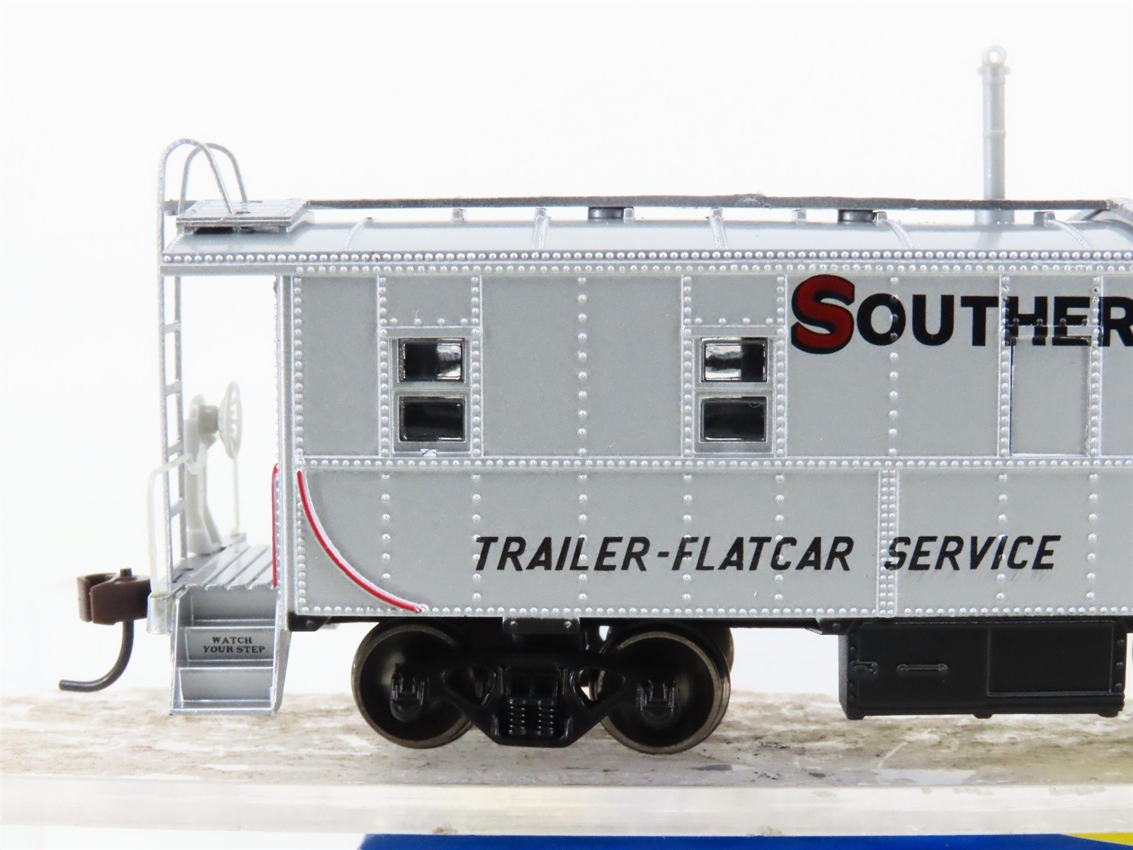 HO Scale Athearn 74177 SP Southern Pacific TOFC Cupola Caboose #1031