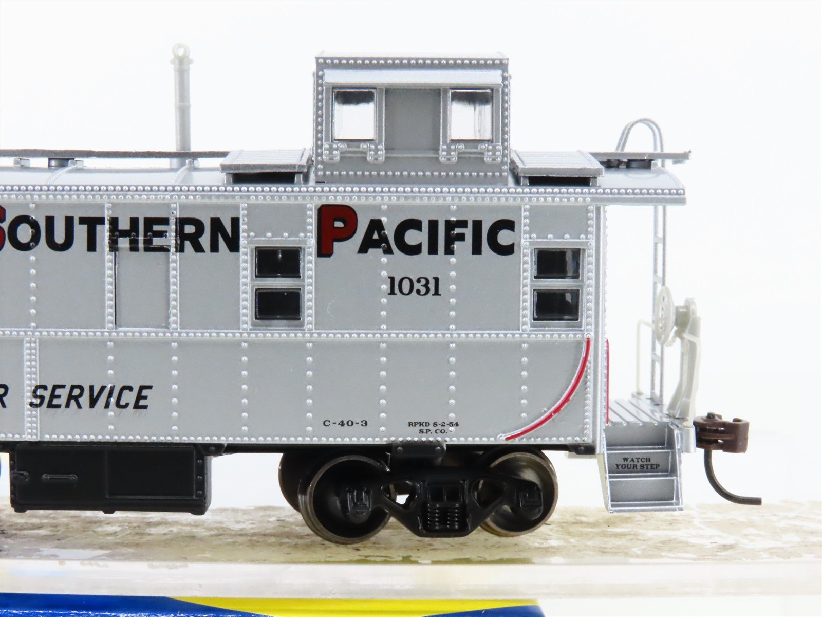HO Scale Athearn 74177 SP Southern Pacific TOFC Cupola Caboose #1031