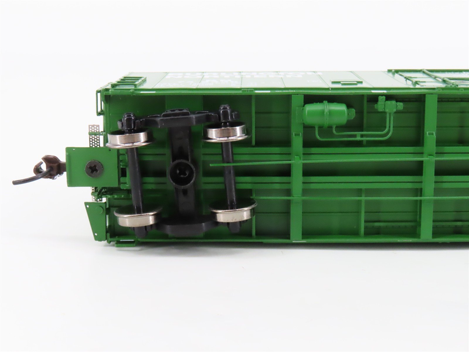 HO Scale Athearn 88953 BN Burlington Northern 50' Plug Door Box Car #749330