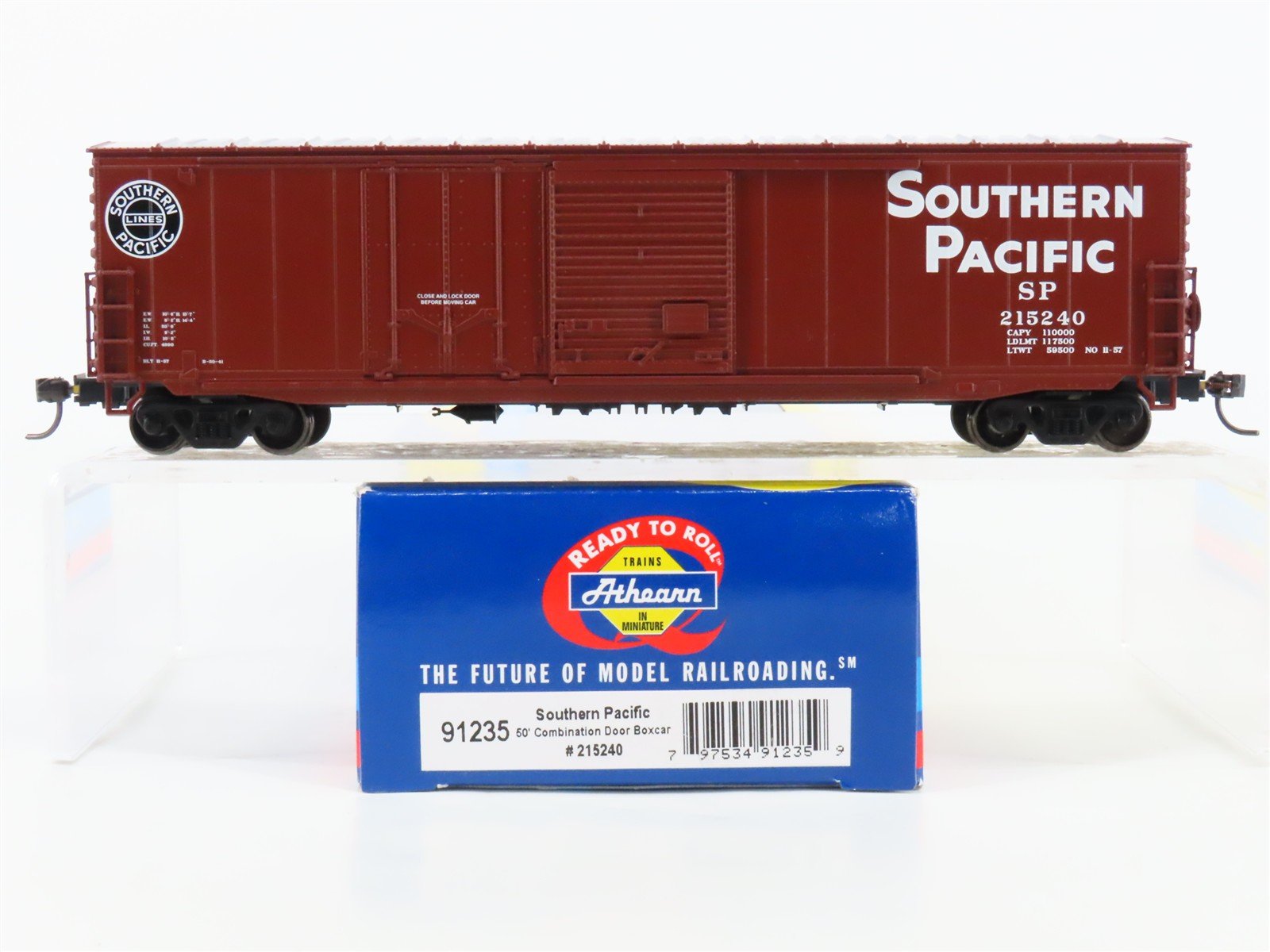 HO Scale Athearn 91235 SP Southern Pacific 50' Combination Door Box Car #215240