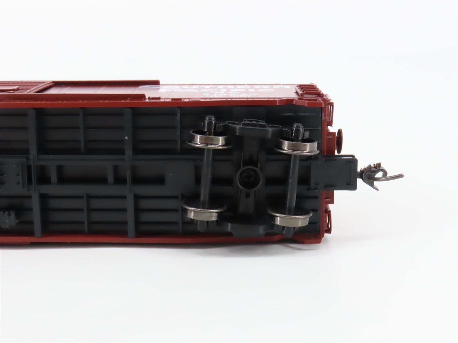 HO Scale Athearn 91235 SP Southern Pacific 50' Combination Door Box Car #215240