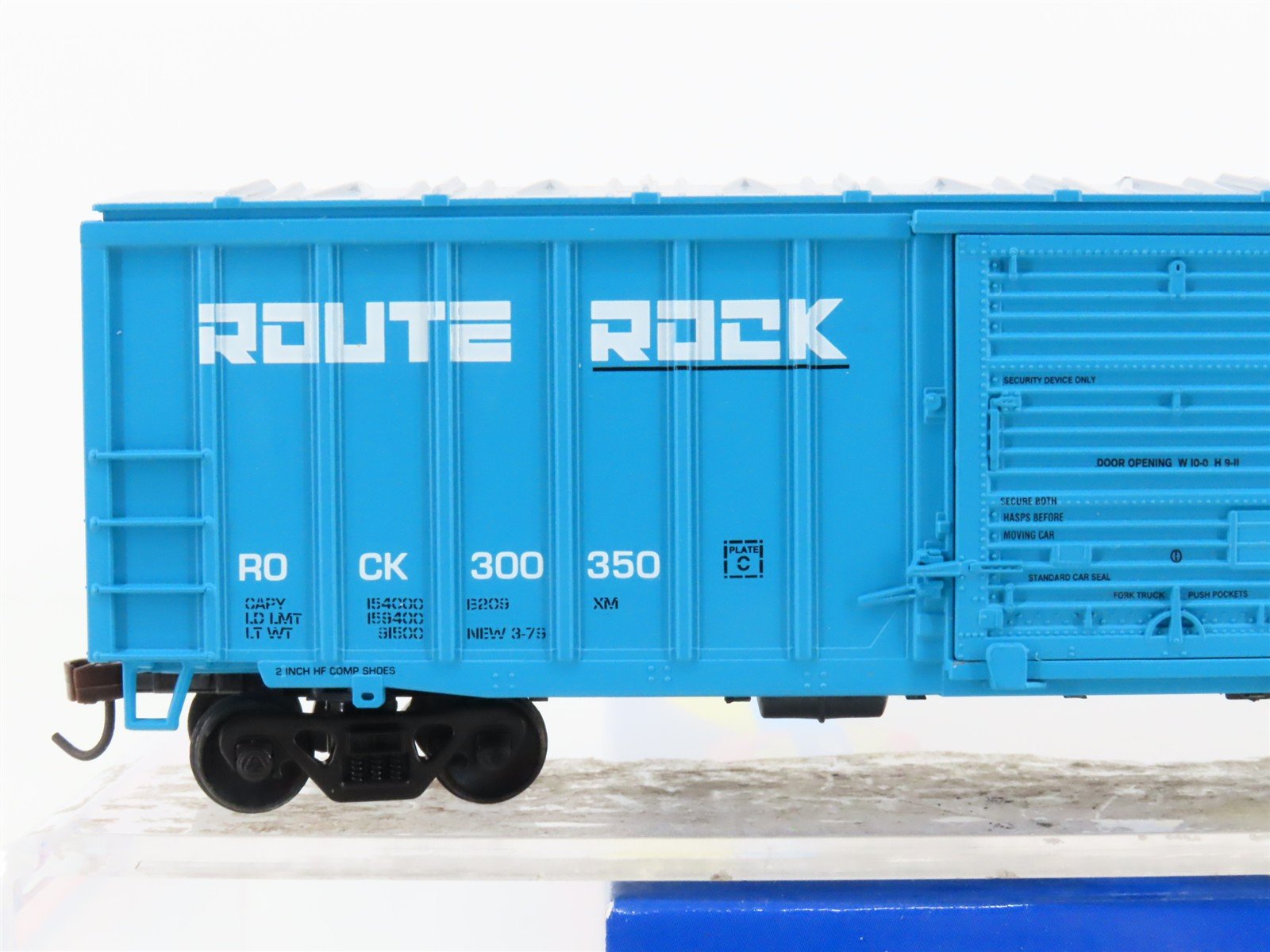 HO Scale Athearn 7053 ROCK Route Rock 50' Railbox Single Door Box Car #300350