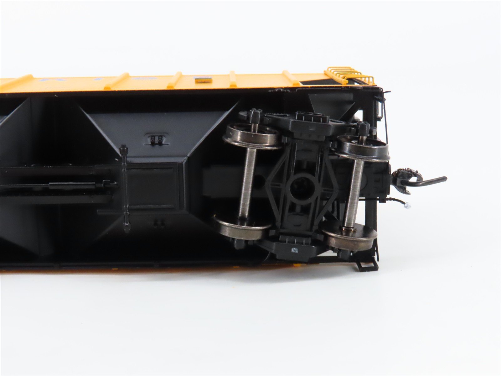 HO Scale ExactRail Platinum EP-80193-5 TLDX Gold Kist 3-Bay Covered Hopper #5622