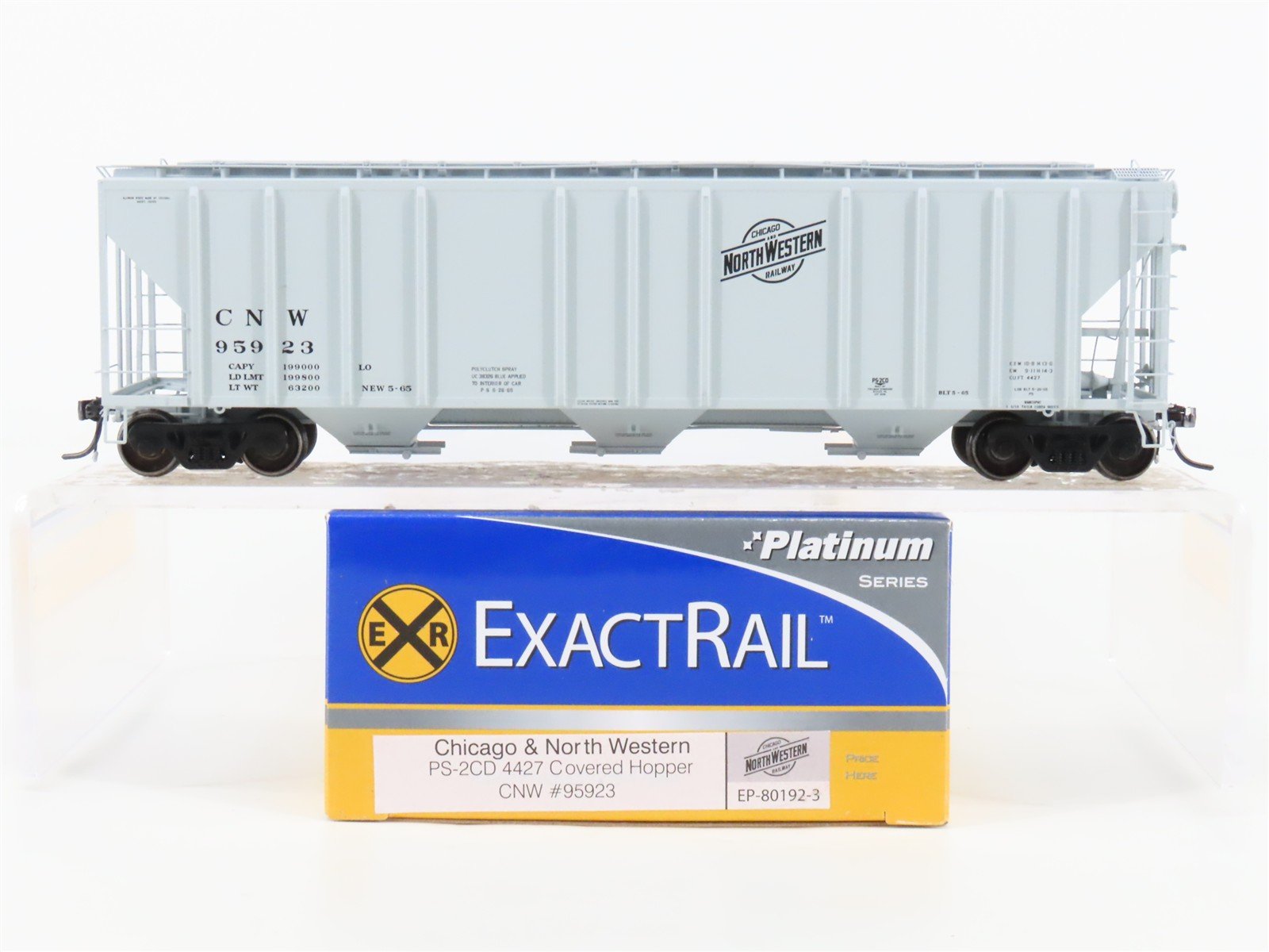 HO ExactRail Platinum EP-80192-3 CNW Chicago & North Western 3-Bay Hopper #95923