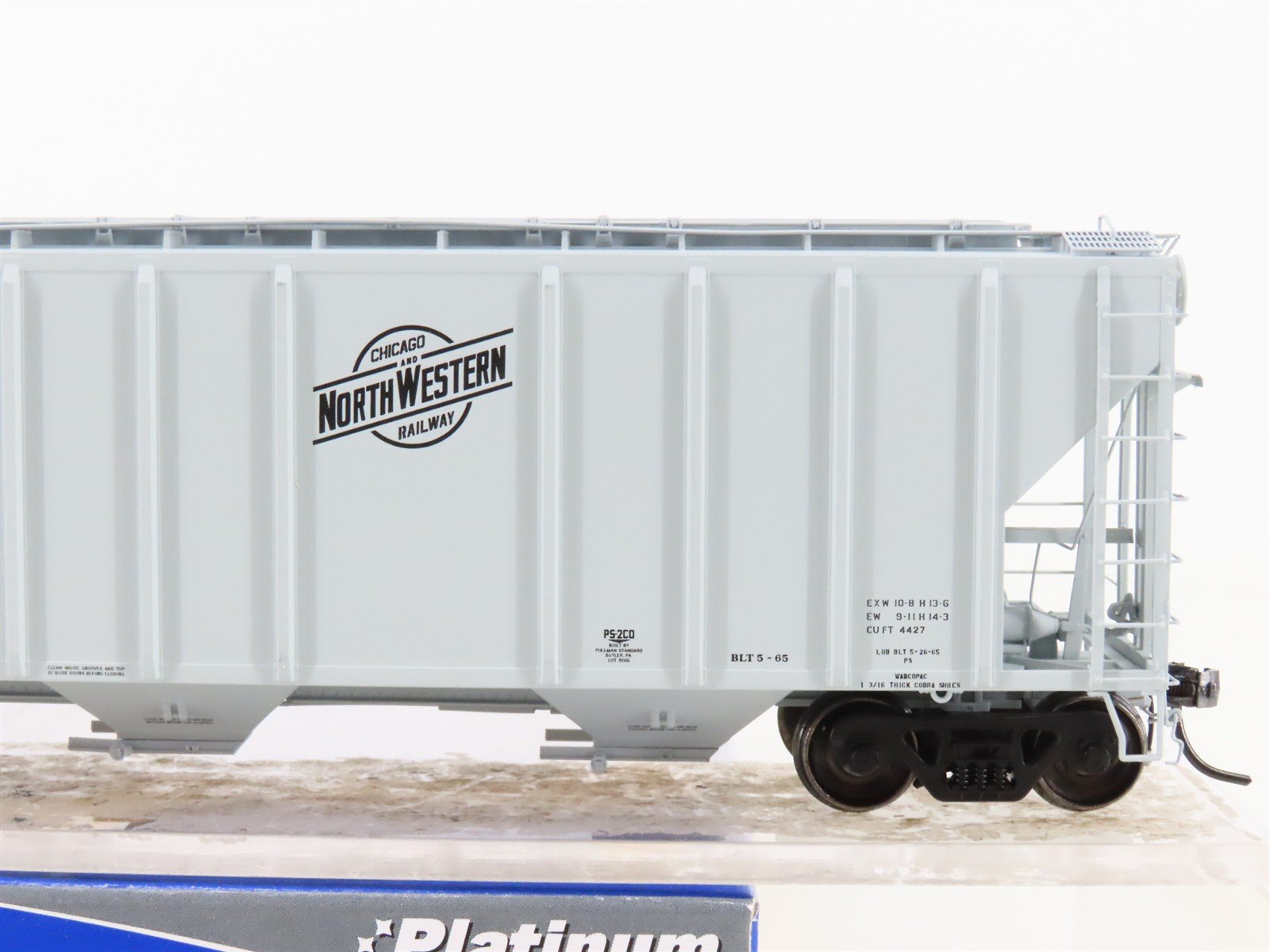HO ExactRail Platinum EP-80192-3 CNW Chicago & North Western 3-Bay Hopper #95923
