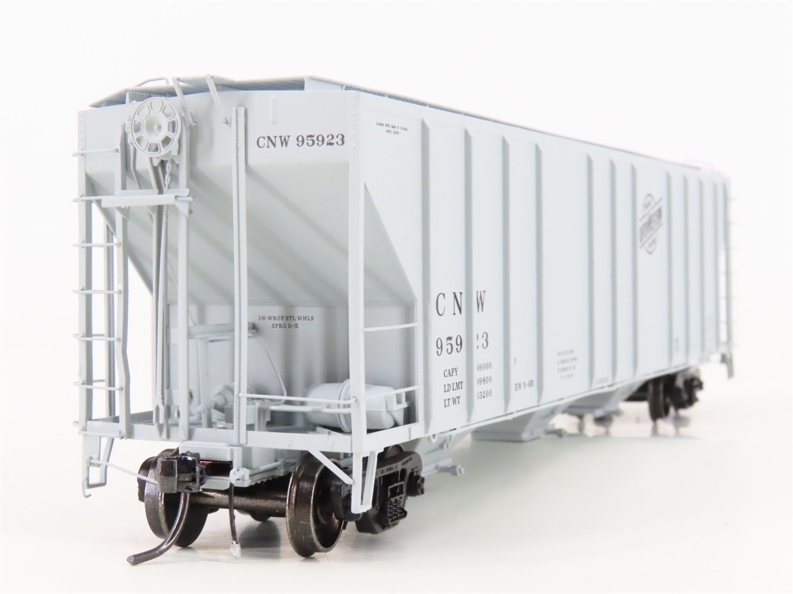 HO ExactRail Platinum EP-80192-3 CNW Chicago & North Western 3-Bay Hopper #95923