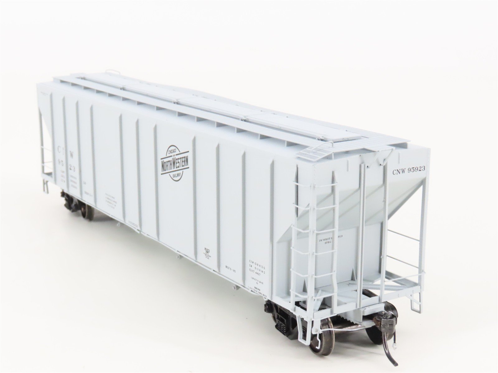 HO ExactRail Platinum EP-80192-3 CNW Chicago & North Western 3-Bay Hopper #95923