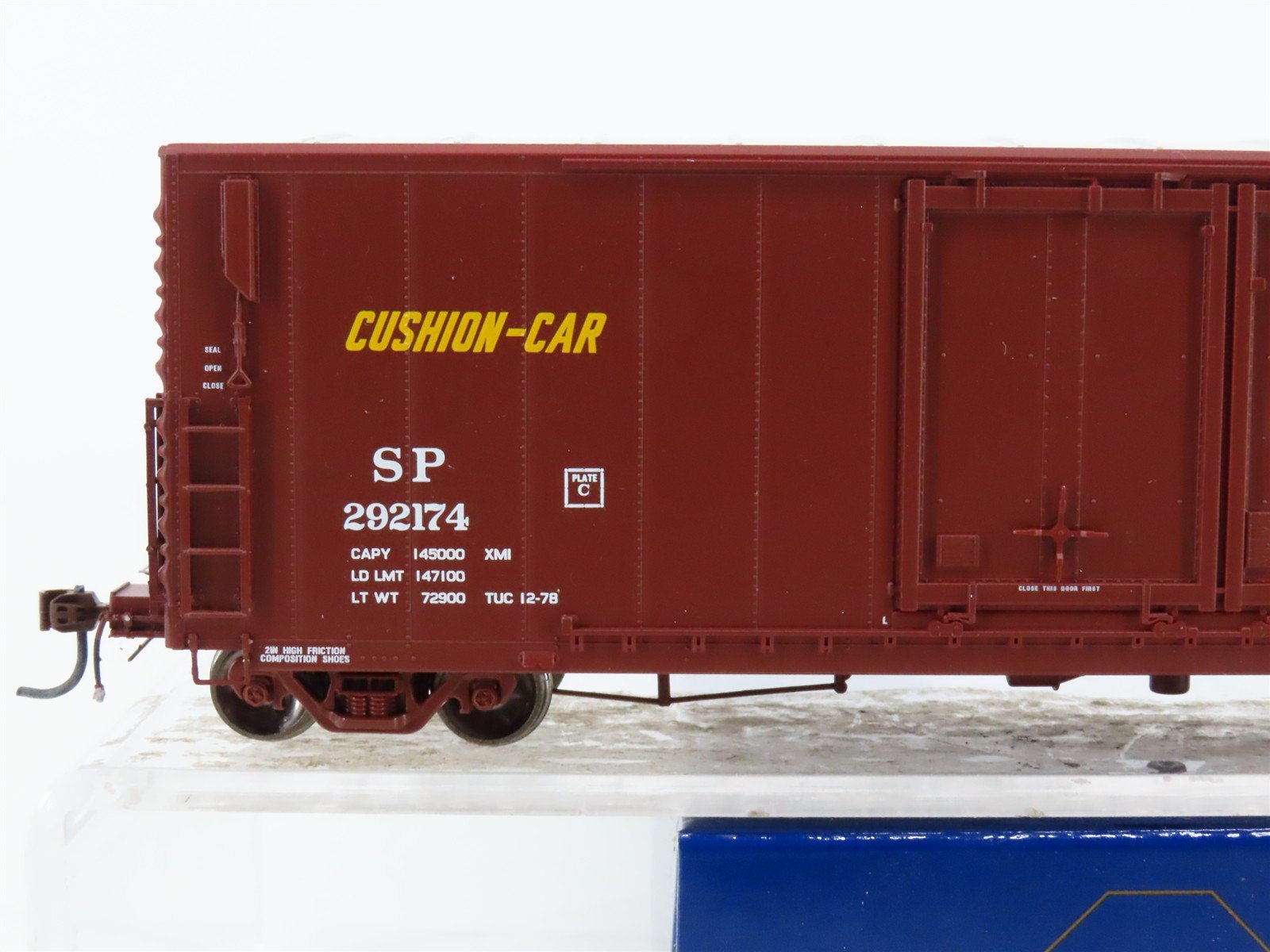 HO Scale Athearn Genesis G69061 SP Southern Pacific Railroad 50' Box Car #292174