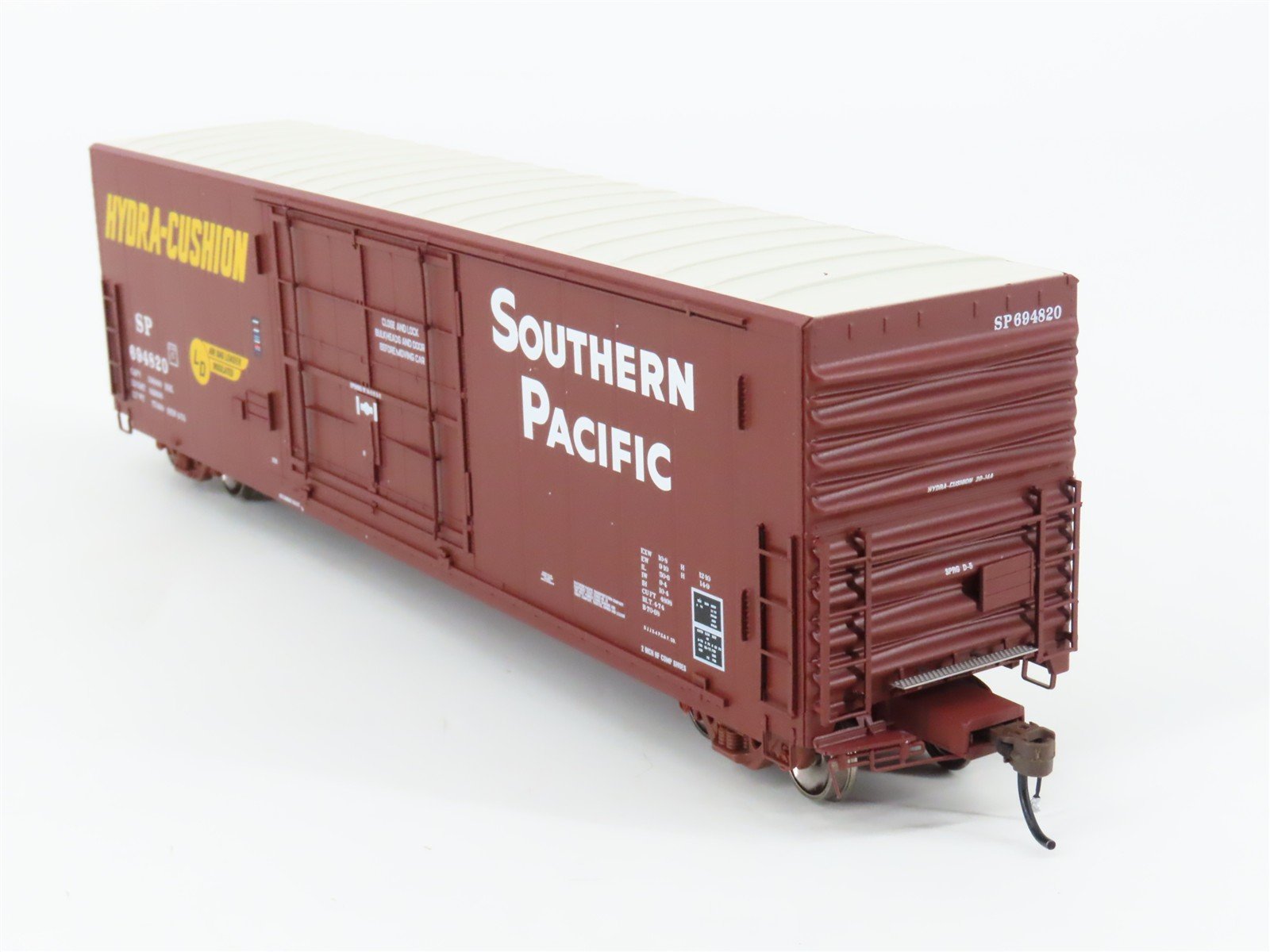 HO Athearn Genesis ATHG26829 SP Southern Pacific 50' Plug Door Box Car #694820