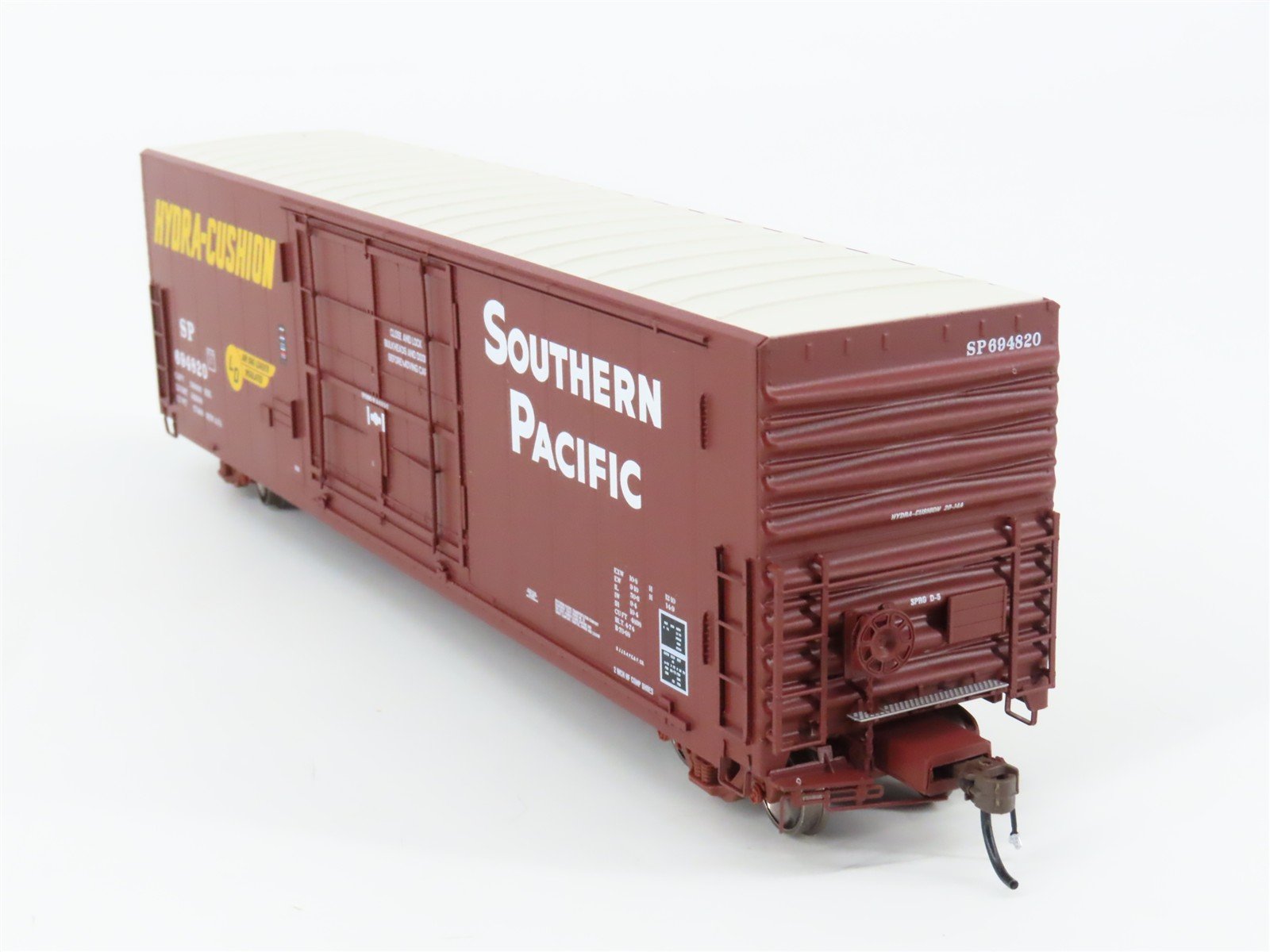 HO Athearn Genesis ATHG26829 SP Southern Pacific 50' Plug Door Box Car #694820