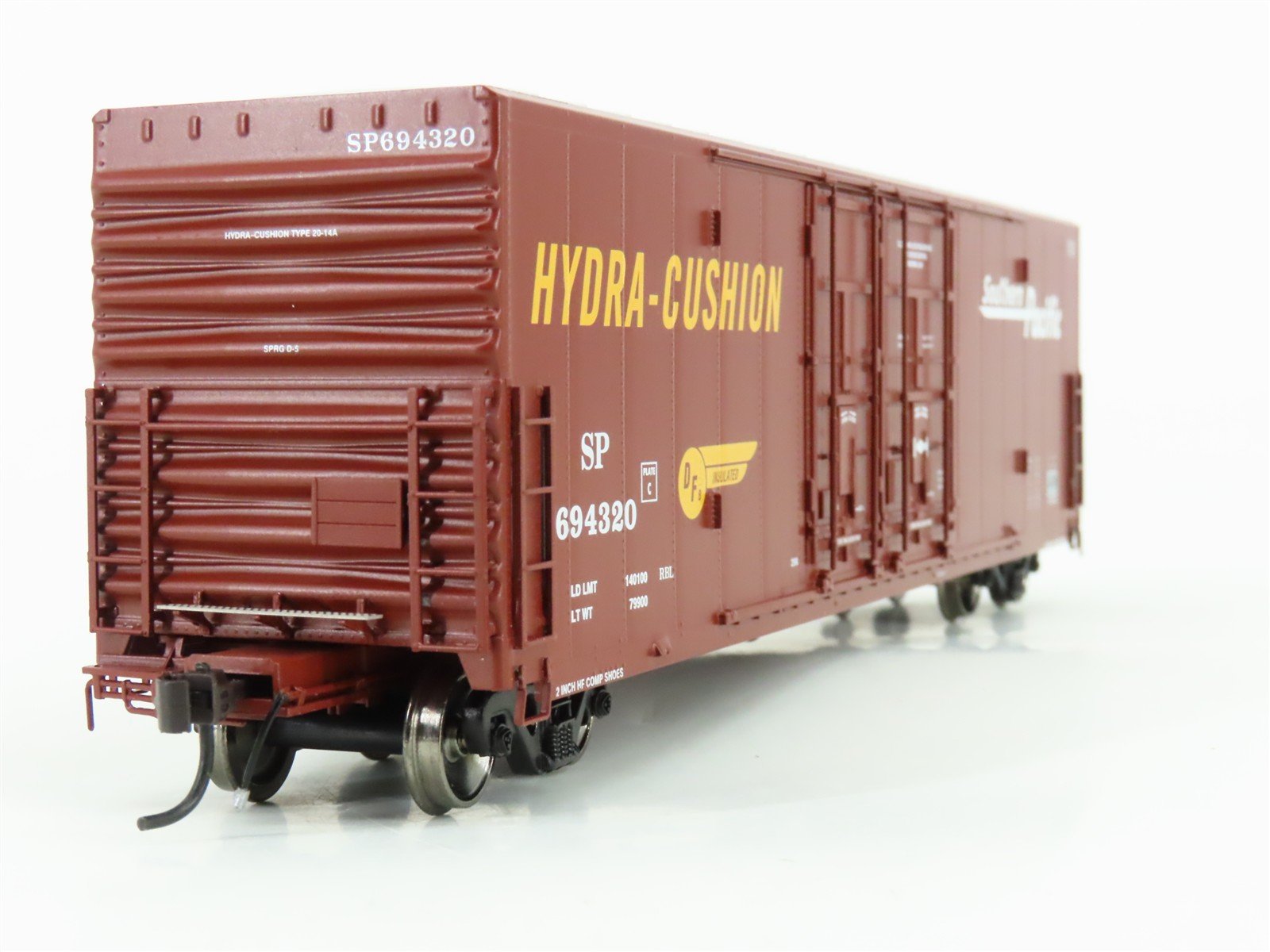 HO Athearn Genesis G4363 SP Southern Pacific 50' Plug Doors Box Car #694320