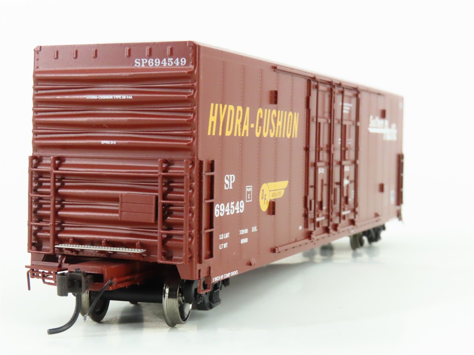 HO Athearn Genesis G4364 SP Southern Pacific 50' Plug Doors Box Car #694549