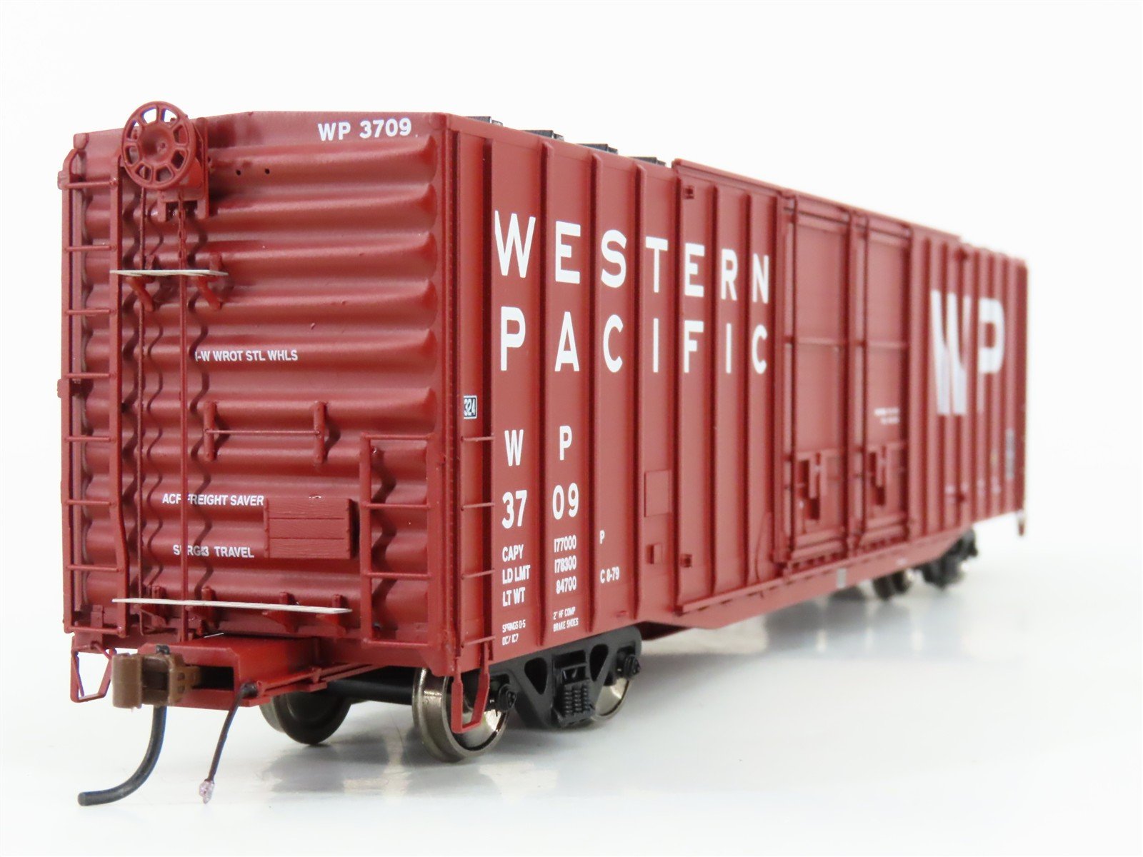 HO Scale Athearn Genesis G4535 WP Western Pacific 60' Auto Parts Box Car #3709