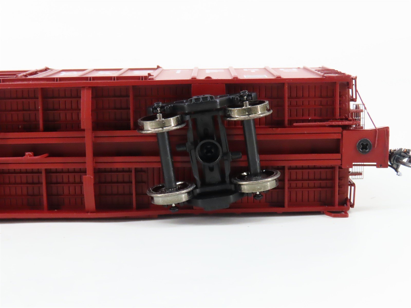 HO Scale Athearn Genesis G4533 WP Western Pacific 60' Auto Parts Box Car #3723