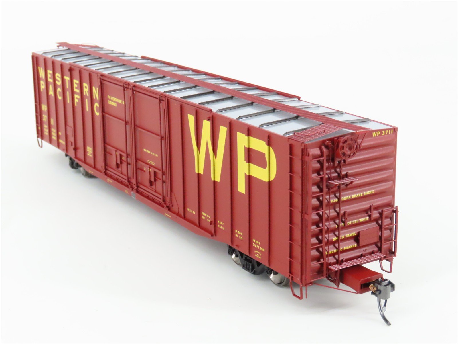 HO Scale Athearn Genesis G4516 WP Western Pacific 60' Auto Parts Box Car #3711