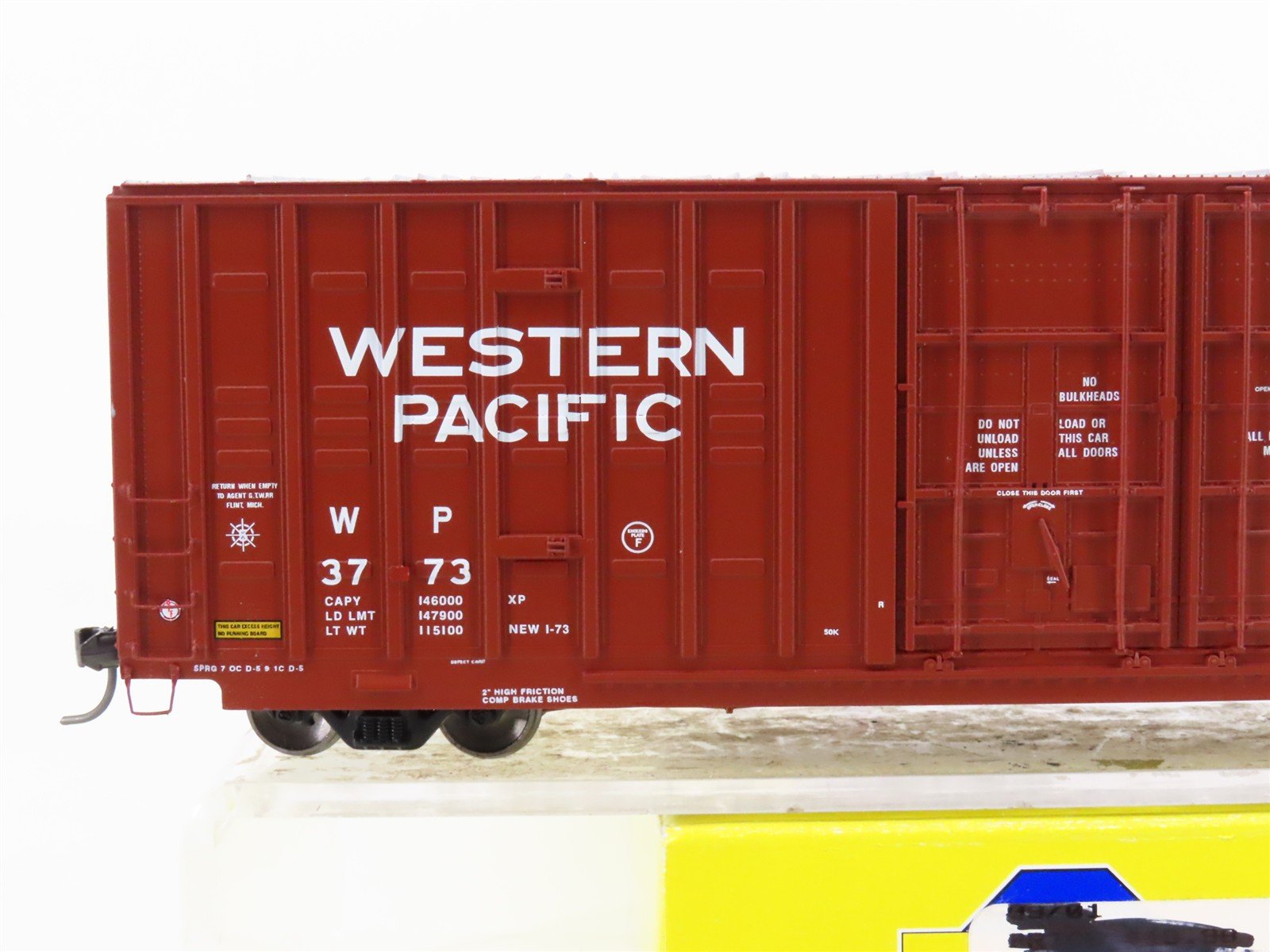 HO Athearn Genesis OG4002 WP Western Pacific 60' Double Plug Door Box Car #3773