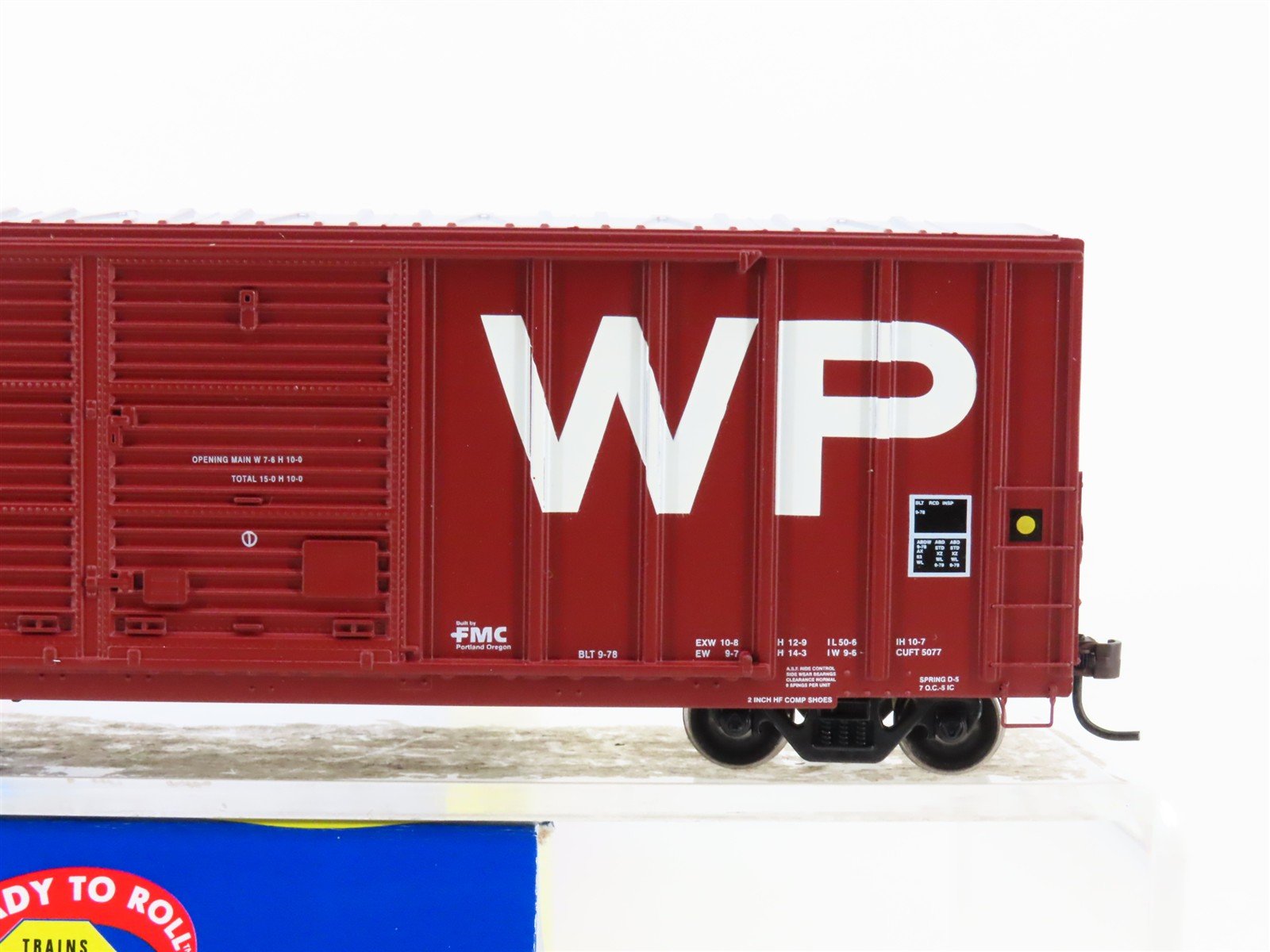 HO Scale Athearn 92862 WP Western Pacific 50' Double Door Box Car #38093
