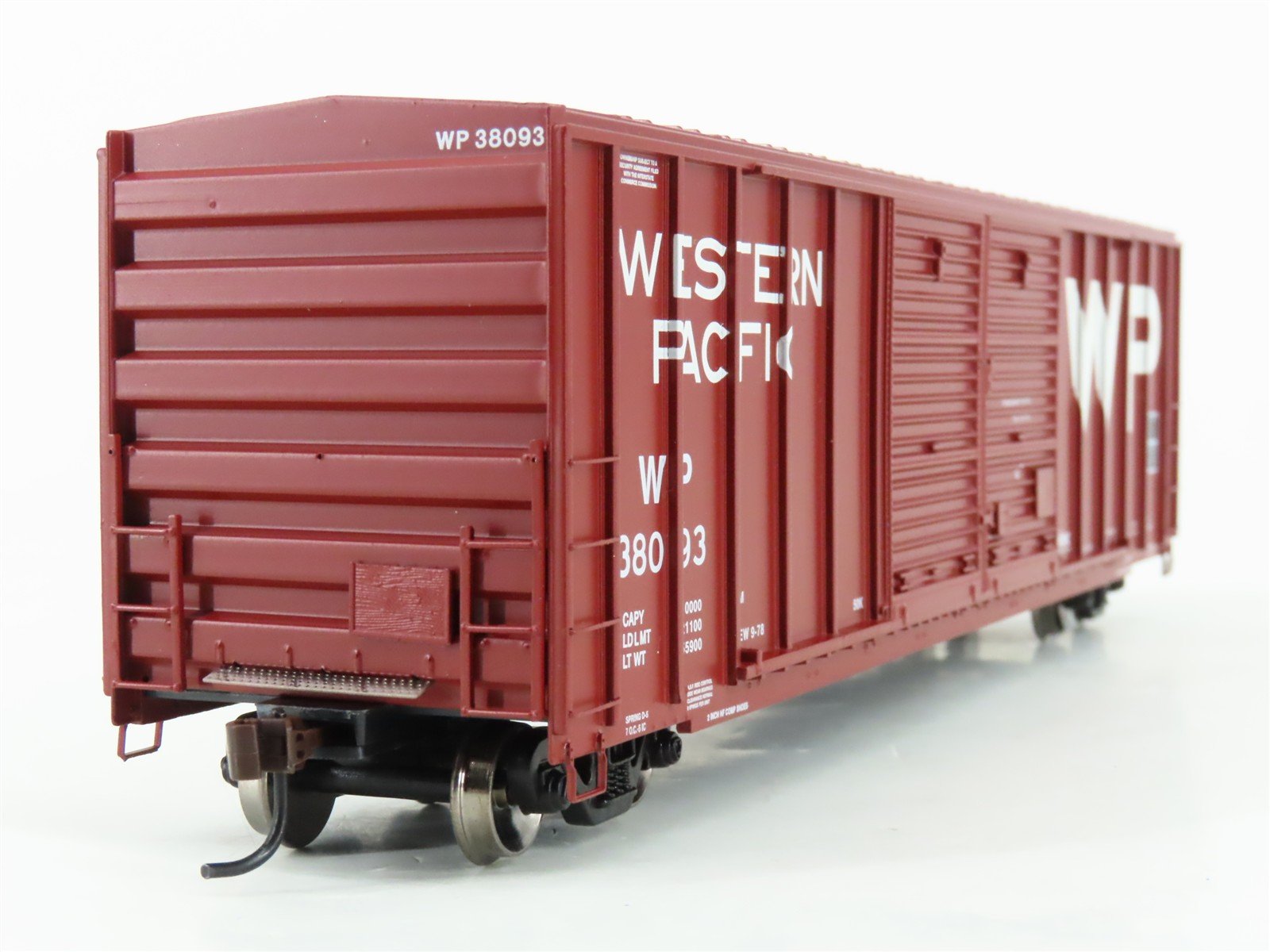 HO Scale Athearn 92862 WP Western Pacific 50' Double Door Box Car #38093