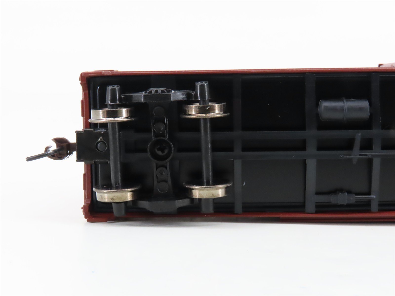 HO Scale Athearn 70771 NP Northern Pacific 50' Single Door Box Car #31623