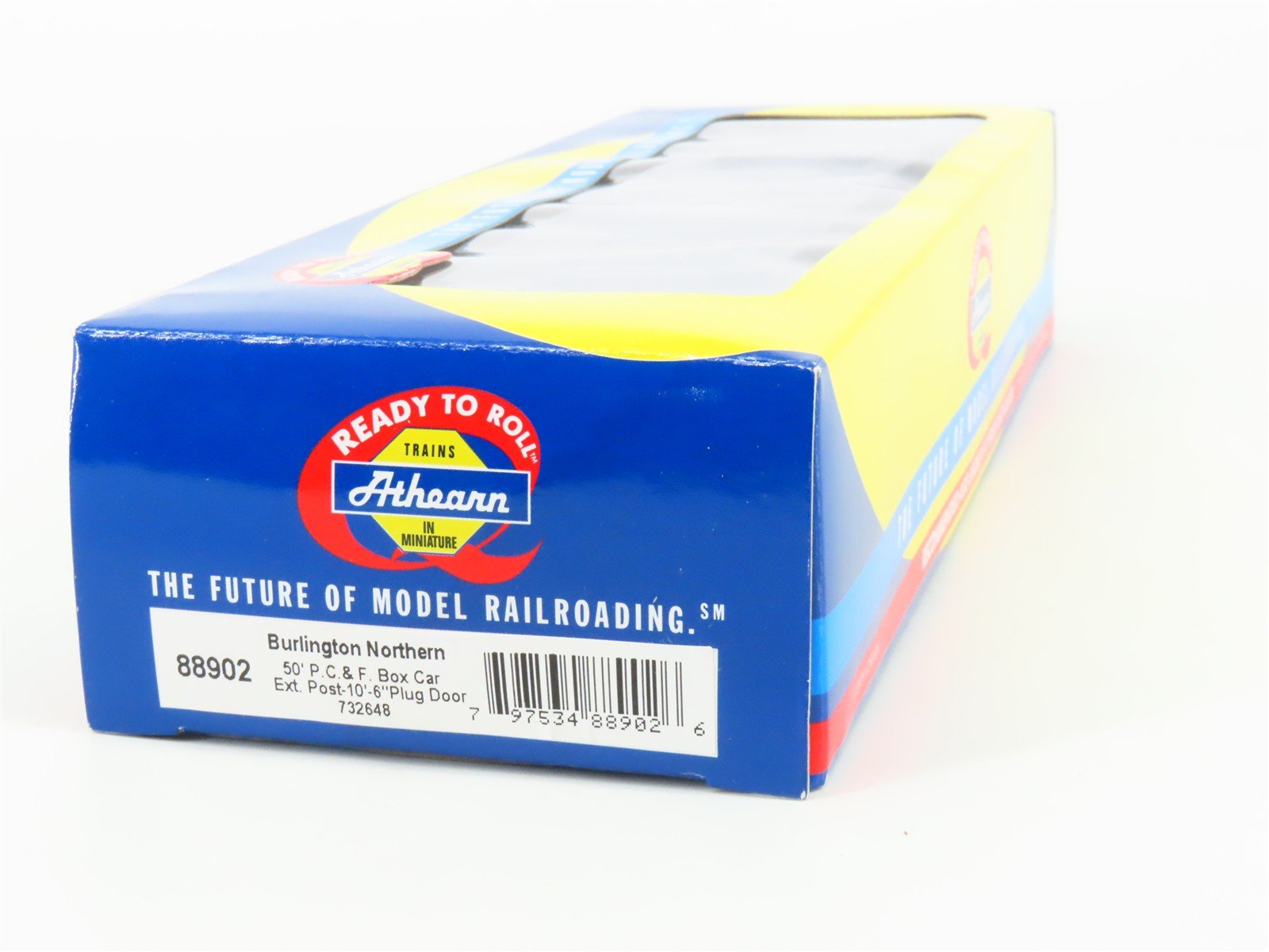 HO Scale Athearn 88902 BN Burlington Northern 50' Plug Door Box Car #732648
