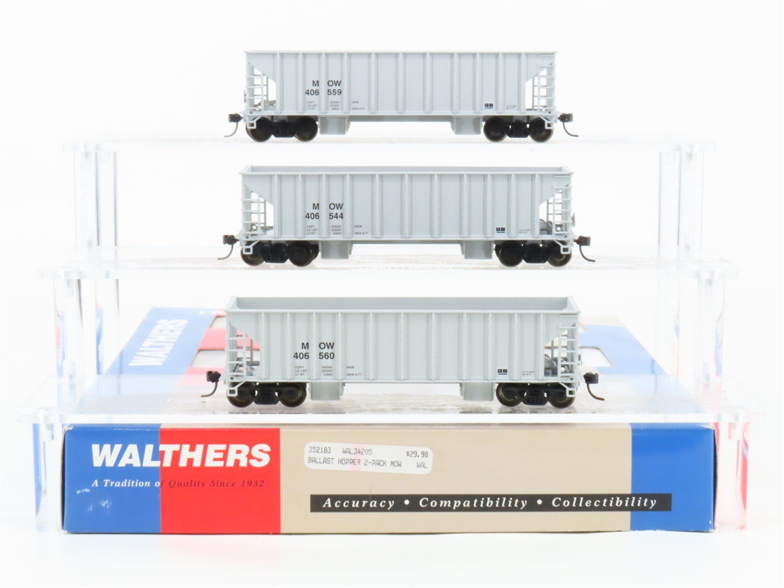 HO Scale Walthers 932-34205 MOW Maintenance of Way 2-Bay Ballast Hoppers 3-Pack