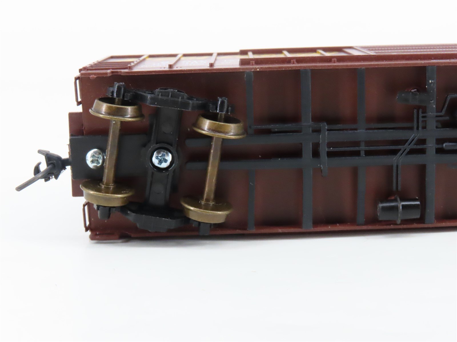 HO Scale LBF 2303 SSW Cotton Belt 50' FMC Welded Side Box Car #67382
