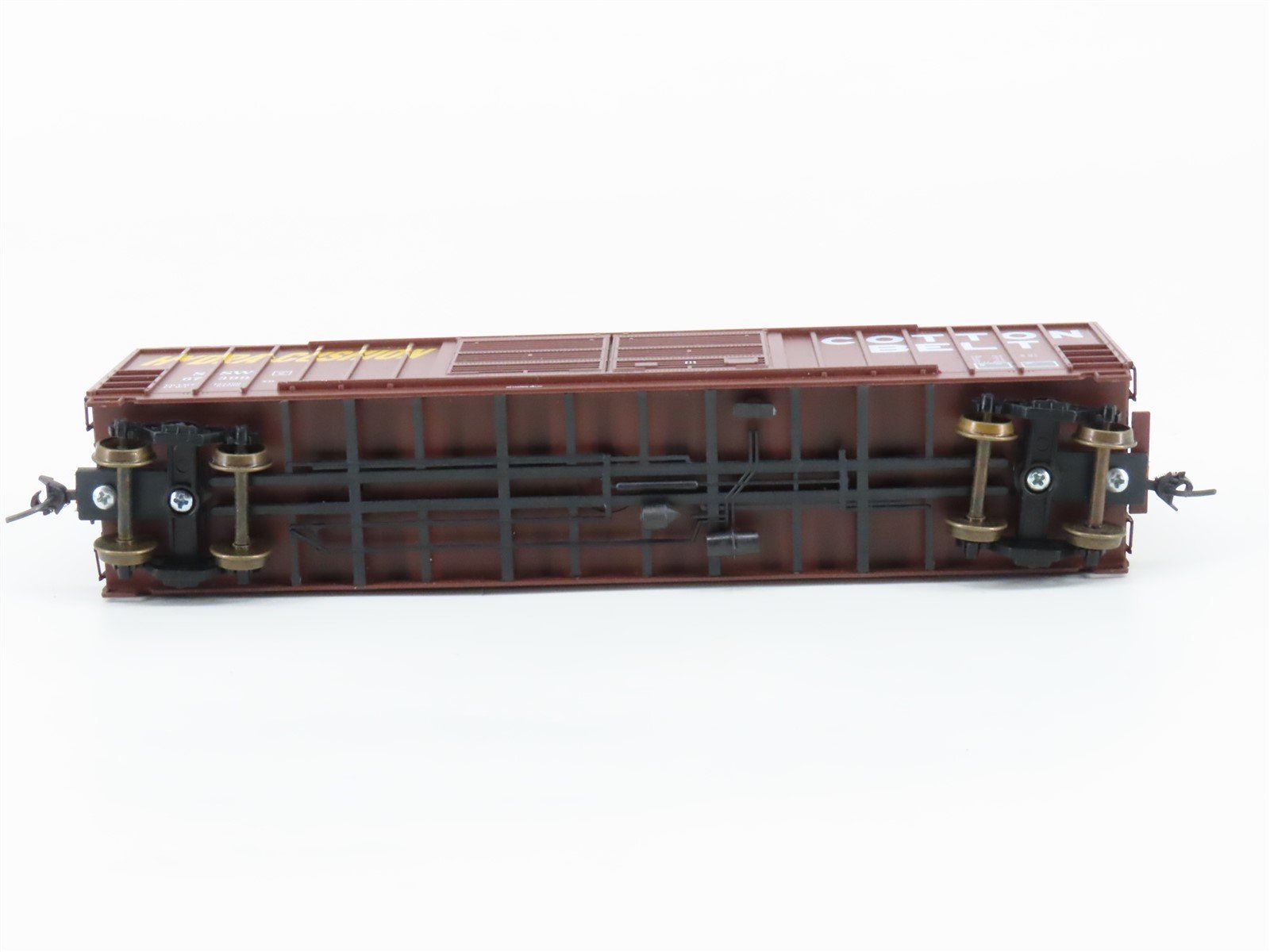 HO Scale LBF 2303 SSW Cotton Belt 50' FMC Welded Side Box Car #67399