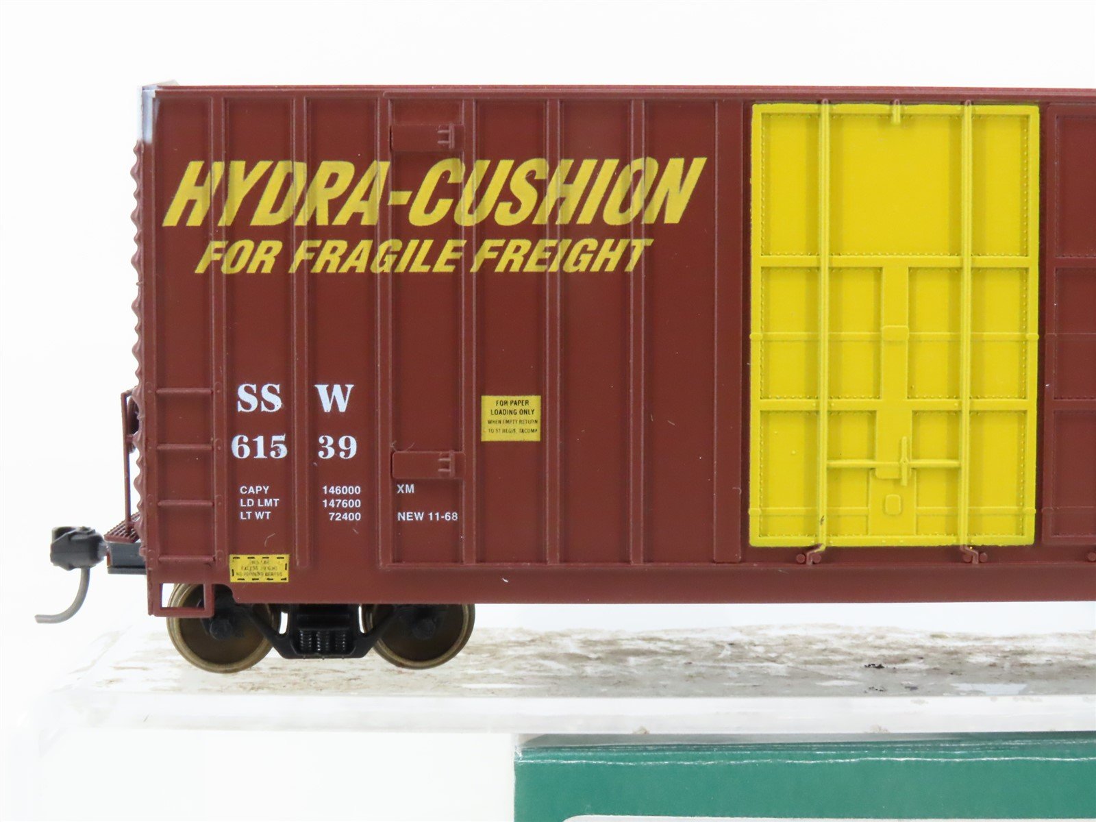HO Scale LBF 1395 SSW Cotton Belt 50' Double Plug Door Hi-Cube Box Car #61539
