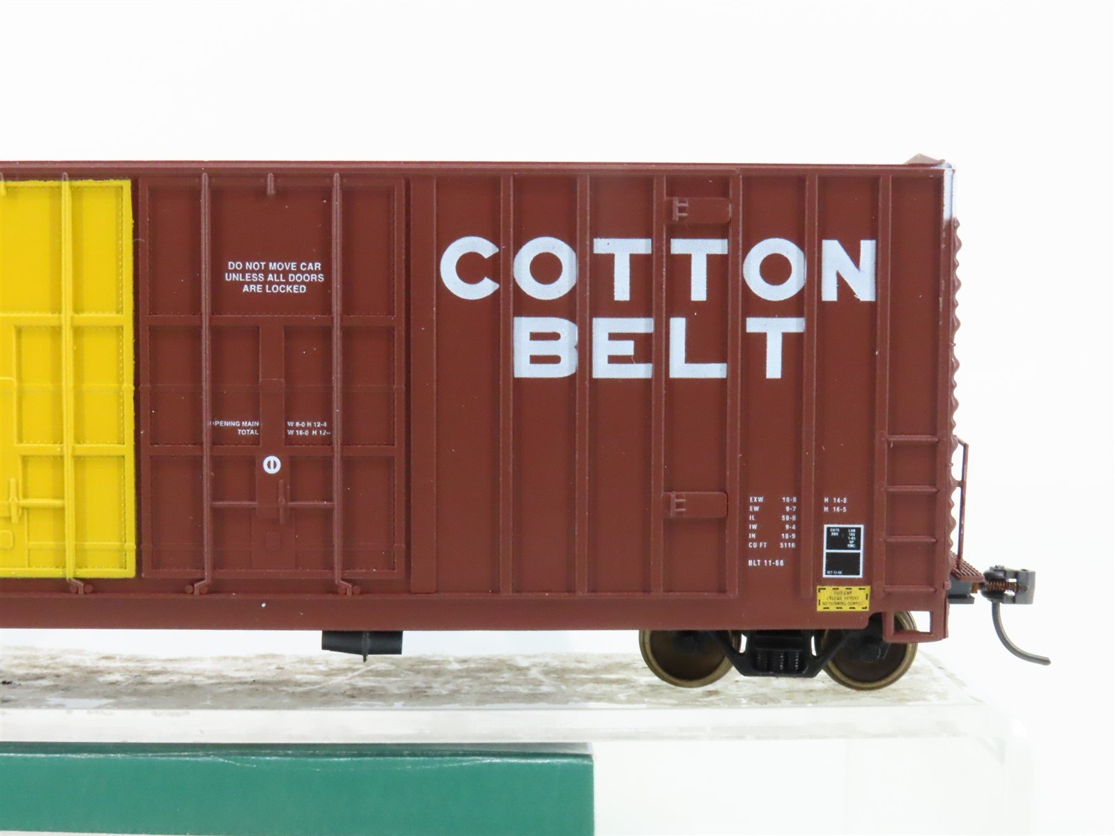 HO Scale LBF 1395 SSW Cotton Belt 50' Double Plug Door Hi-Cube Box Car #61540