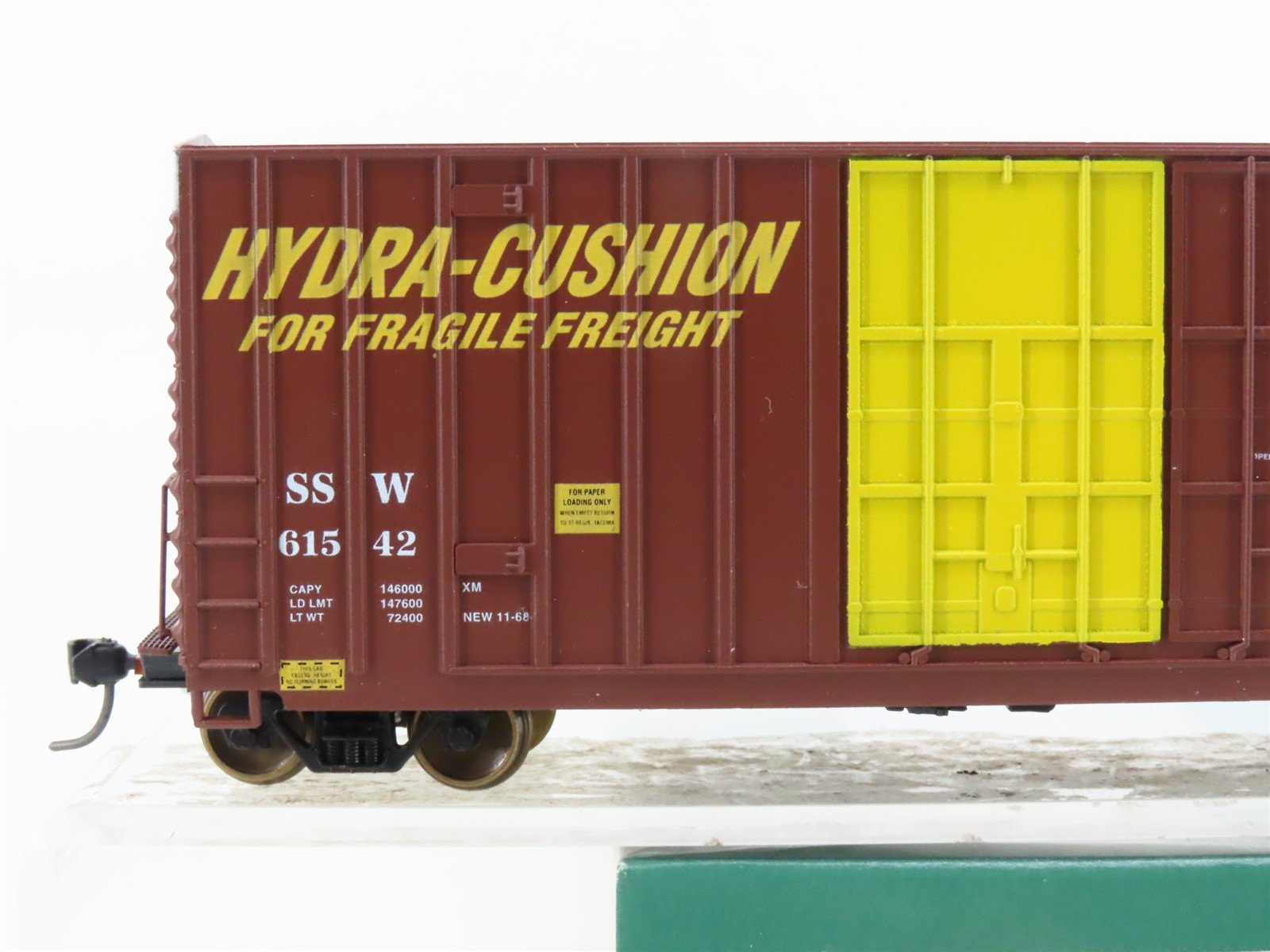 HO Scale LBF 1395 SSW Cotton Belt 50' Double Plug Door Hi-Cube Box Car #61542