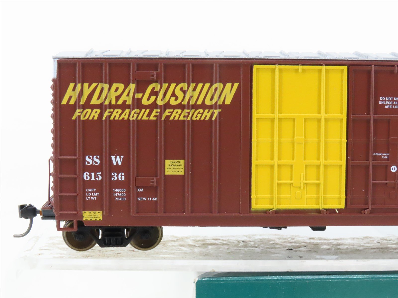 HO Scale LBF 1395 SSW Cotton Belt 50' Double Plug Door Hi-Cube Box Car #61536