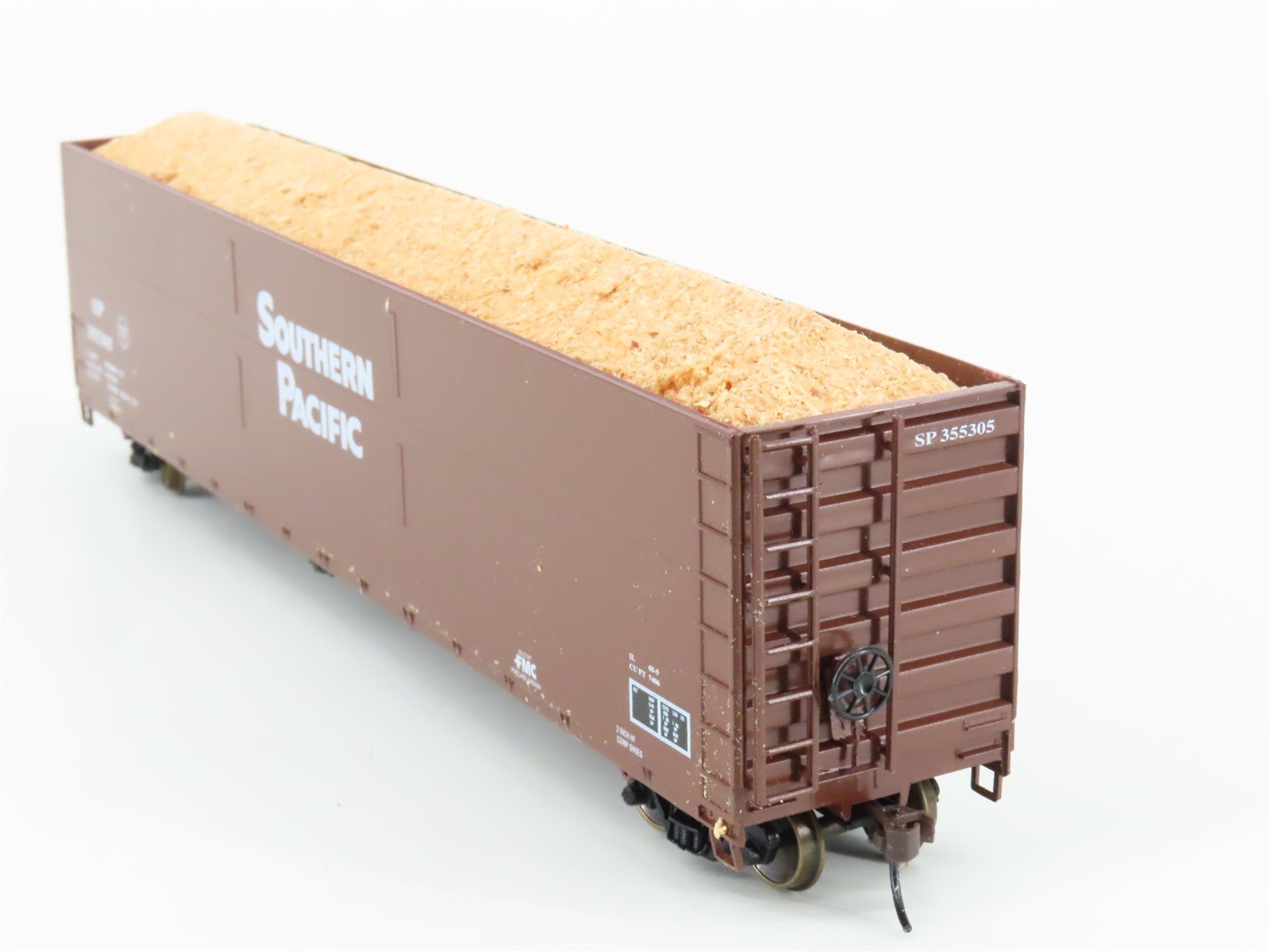 HO LBF 1001 SP Southern Pacific 62' FMC Woodchip Hopper #355305 w/ Custom Load