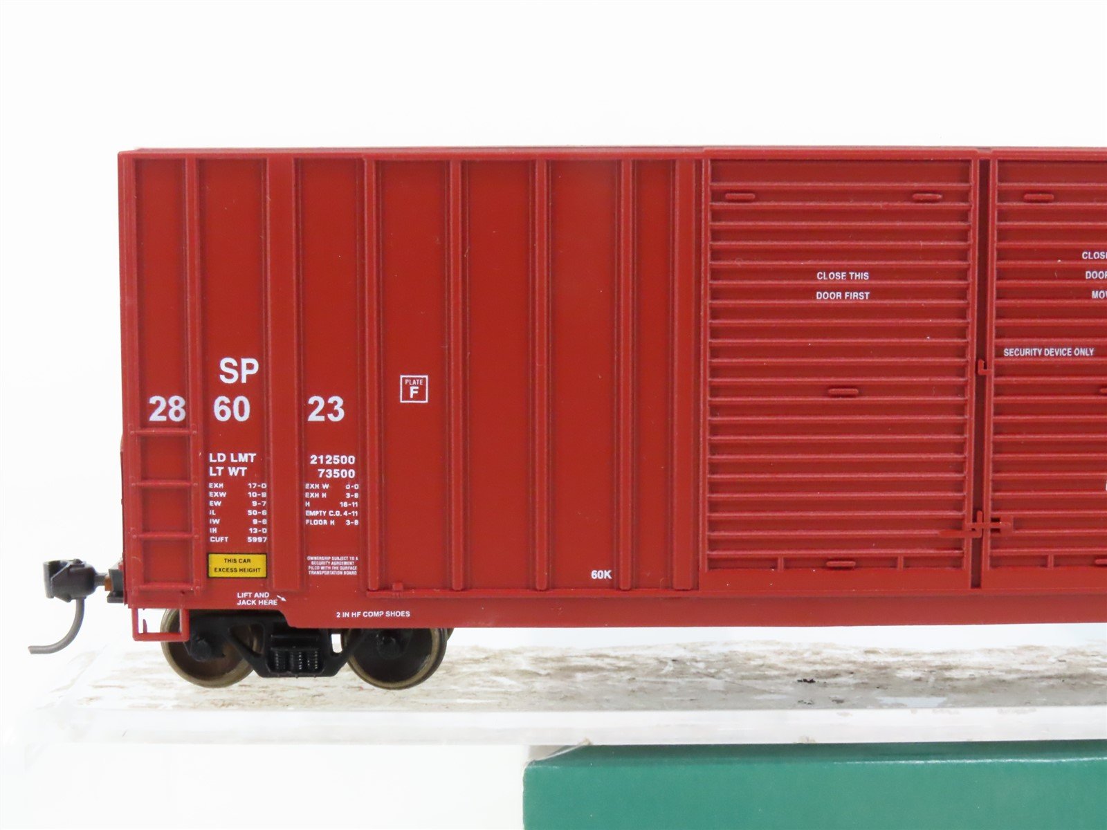 HO Scale LBF 1335 SP Southern Pacific 50' Double Door Hi-Cube Box Car #286023