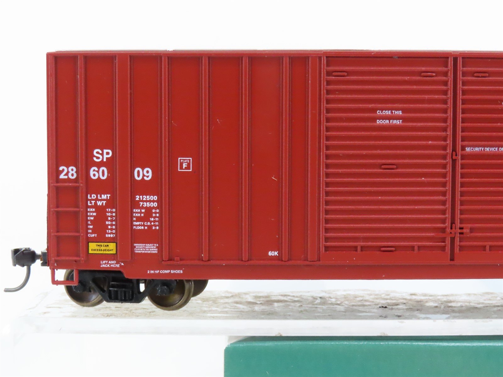 HO Scale LBF 1335 SP Southern Pacific 50' Double Door Hi-Cube Box Car #286009
