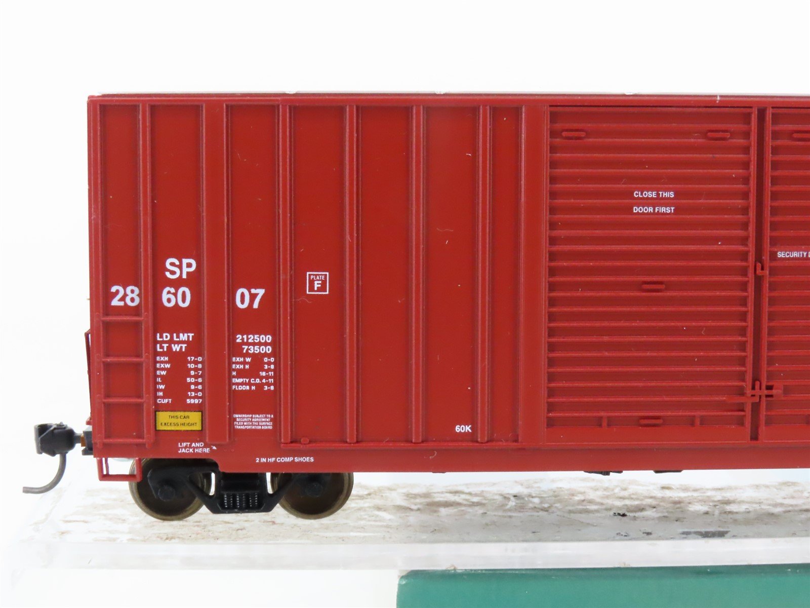 HO Scale LBF 1335 SP Southern Pacific 50' Double Door Hi-Cube Box Car #286007